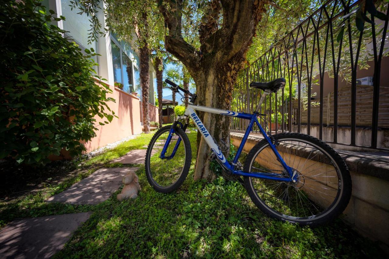 Villa Bellaria Riva del Garda Exteriör bild